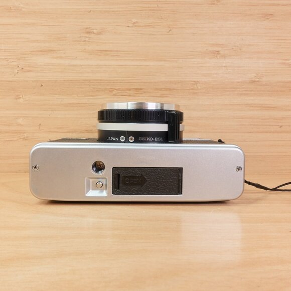 Vintage Minolta Hi-Matic F 35mm Rangefinder Film Camera, Rokkor 38mm f2.7 Lens - Picture 7 of 11